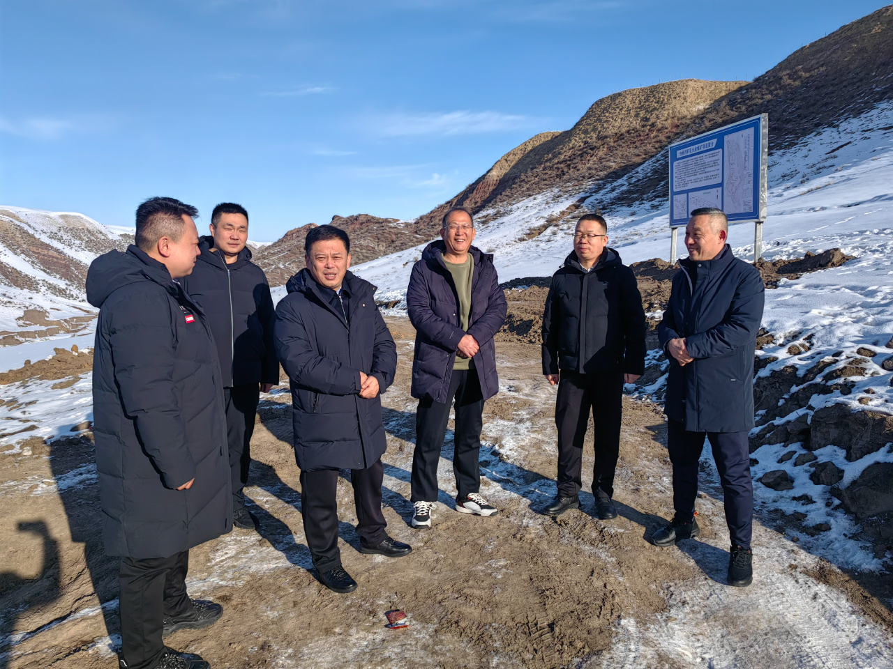 李曉東到新疆調(diào)研督導煤礦建設(shè)推進工作，并慰問駐疆干部職工2